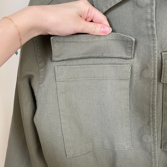 NWT Abercrombie & Fitch Khaki Olive Green Cropped Collared Button Utility Jacket - Picture 3 of 13